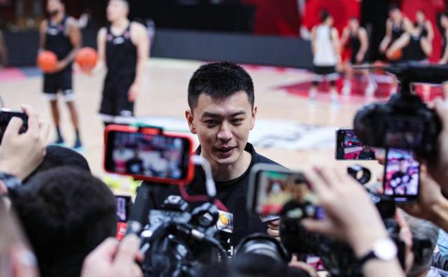 世界杯直播下载官网-生死战杨鸣强调摆正心态 李晓旭到来激发队友信心